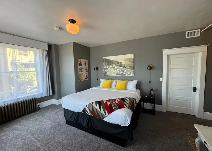Hood River Hotel